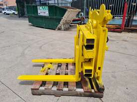 Rotating fork clamp - picture1' - Click to enlarge