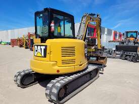 2018 CAT 305E2 CR 5T EXCAVATOR WITH TILT HITCH AND FULL SET ATTACHMENTS - picture2' - Click to enlarge