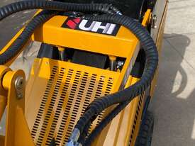 NEW UHI U20 750mm wide  MINI SKID LOADER WITH 4 IN 1 BUCKET (WA ONLY) - picture0' - Click to enlarge