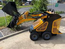 NEW UHI U20 750mm wide  MINI SKID LOADER WITH 4 IN 1 BUCKET (WA ONLY) - picture1' - Click to enlarge