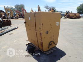 CATERPILLAR 785 FUEL TANK - picture0' - Click to enlarge