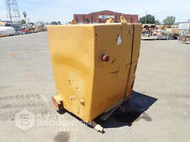 CATERPILLAR 785 FUEL TANK - picture0' - Click to enlarge