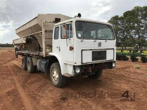 International Acco 2150/b