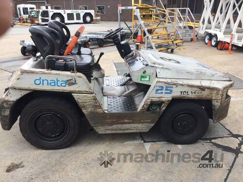 TOYOTA 02-2TD25 - TOW TUG - Hire