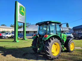 John Deere 5095M FWA/4WD Tractor - picture0' - Click to enlarge