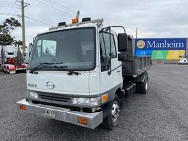 Hino FC3J - picture2' - Click to enlarge