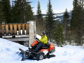 HUSQVARNA RC 320Ts AWD with 112cm Combi Deck - picture0' - Click to enlarge