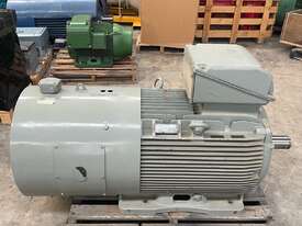 160 kw 220 hp 6-pole 990 rpm 415v 315L frame IP66 Mining AC Electric Motor WEG  Model K166 W22M - picture0' - Click to enlarge