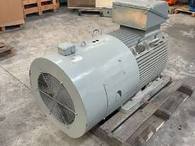 160 kw 220 hp 6-pole 990 rpm 415v 315L frame IP66 Mining AC Electric Motor WEG  Model K166 W22M - picture0' - Click to enlarge