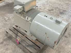 160 kw 220 hp 6-pole 990 rpm 415v 315L frame IP66 Mining AC Electric Motor WEG  Model K166 W22M - picture2' - Click to enlarge