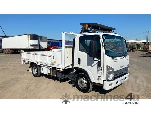 Isuzu NPR 400