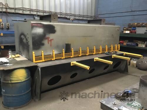 Steel plate Guillotine shear