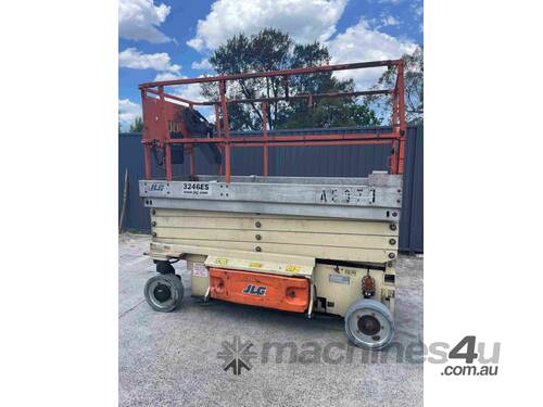 Used 32ft Scissor Lift Electric JLG 3246ES