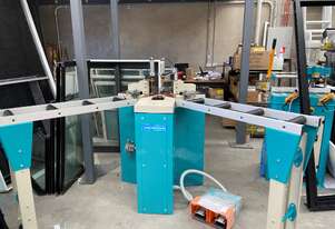 LUNA Aluminium Pneumatic Gamma Corner Crimping Machine - Made in Italy!