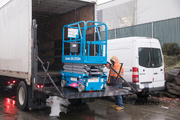 Genie GS1432M (Micro) E-Drive Scissor Lift