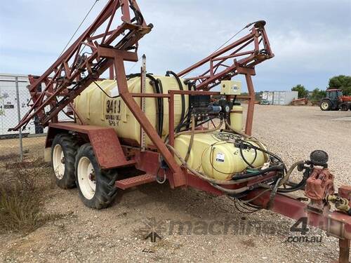 Hardie Commander 3400 LITRE/18M Boom Sprayer