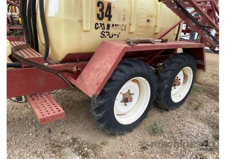 Used Hardie Commander Hardie Commander 3400 LITRE 18M Boom Sprayer Boom