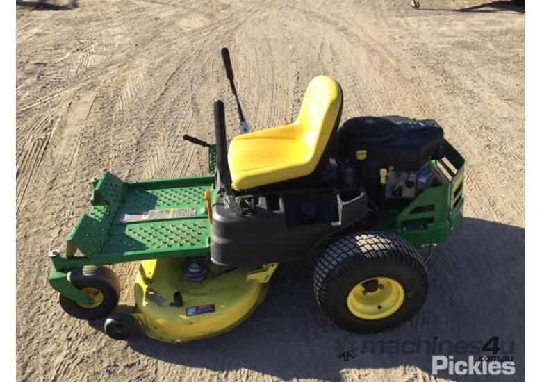 Used John Deere 2014 John Deere Z235 EzTrak Zero Turn Mowers in