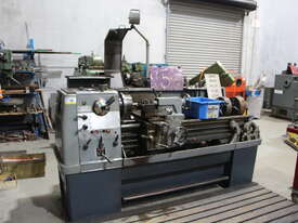 COLCHESTER LATHE 3 PHASE - picture0' - Click to enlarge