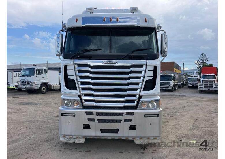 caption 2017 Freightliner Argosy 6x4 Sleeper Cab Prime Mover