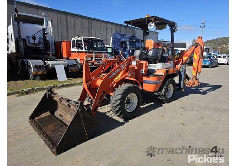 Used 2002 Kubota R420 Backhoe Loader in , Listed on Machines4u