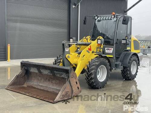 2021 Wacker Neuson 4x4 Articulated Front End Loader