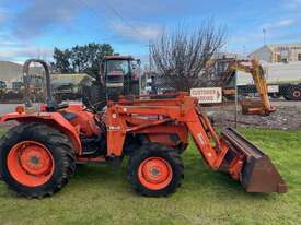 Tractor Massey Ferguson MF G2400 4x4 FEL 3PL - picture0' - Click to enlarge