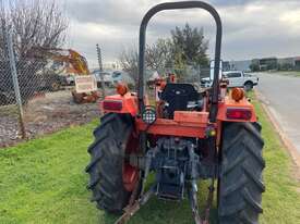 Tractor Massey Ferguson MF G2400 4x4 FEL 3PL - picture1' - Click to enlarge