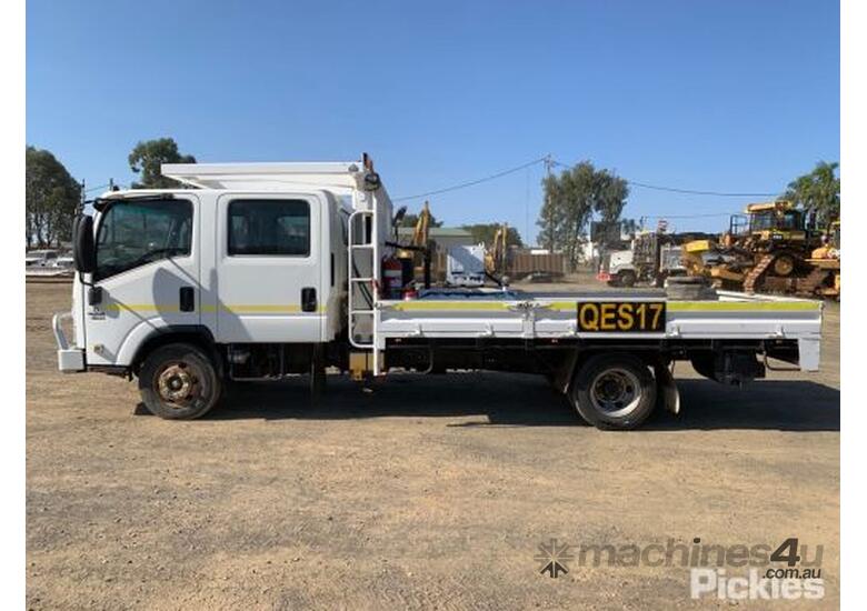 Buy Used 2010 Isuzu 2010 Isuzu NPR 300 LWB Crew Cab Table Top Tray
