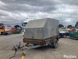 Unknown Enclosed Box Trailer - picture1' - Click to enlarge