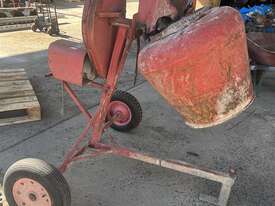 ELECTRIC CONCRETE MIXER 240 VOLT - picture0' - Click to enlarge