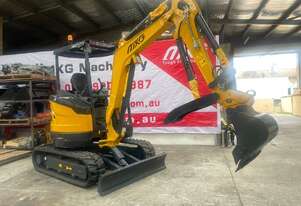 MXG Excavator SE27U 2700KG- Yanmar 3TNV80F Diesel Engine, two pattern control,Zero-tail swing .
