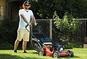 TRACPOWER - Kubota W821SC Walk Behind Mowers