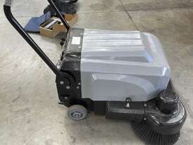 Electric Push behind Sweeper - picture2' - Click to enlarge