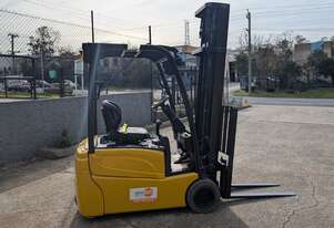 YALE | 2000 Kg | 6100mm | Triplex Mast | Side Shift