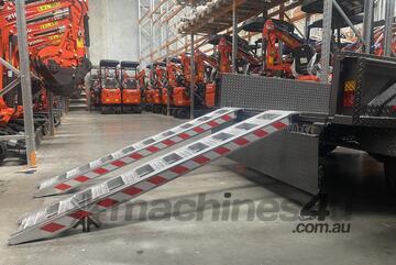 2.0 T ALUMINIUM LOADING RAMPS 1.8 m - SAFETY PIN