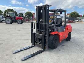 Toyota 02-7FGA50 Counter Balance Forklift - picture1' - Click to enlarge