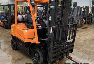 HYSTER H2.5X 2.5 Tonne Container Mast LPG Forklift