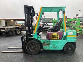 1998 Mitsubishi FG25T Forklift - picture2' - Click to enlarge