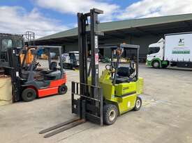 Clark GPM20SN Counter Balance Forklift - picture1' - Click to enlarge
