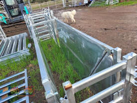 Sheep Race with 3 Way Draft (New Un-used) - picture5' - Click to enlarge
