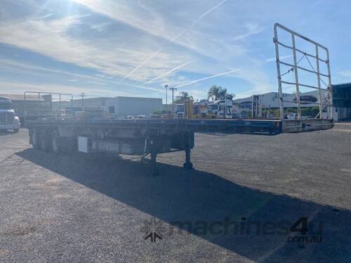 1995 Freighter ST3 Tri Axle Flat Top Trailer