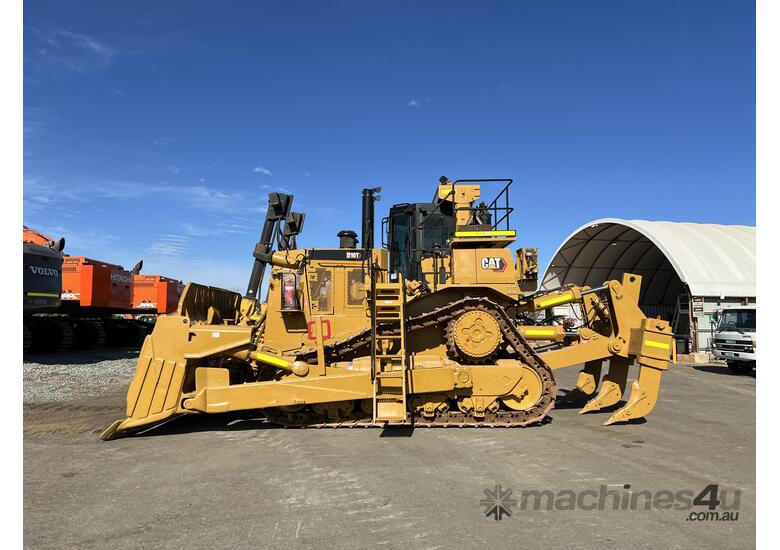 caption 2012 CATERPILLAR D10T DOZER