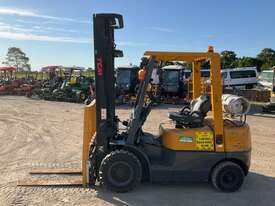 TCM FG25N5 Forklift - picture2' - Click to enlarge