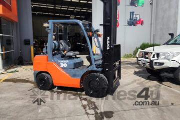 Toyota Forklift 3T | Sideshift | 2015 Model