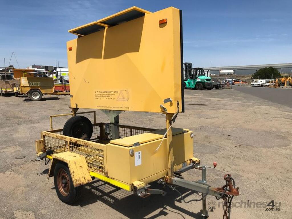Buy Used 2005 2005 Unknown Arrow Board Trailer Mounted Trailers in