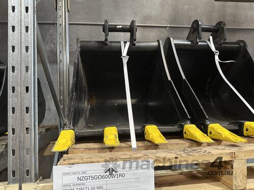 caption 50mm General Purpose Bucket for a 2.5-3.5t Machine