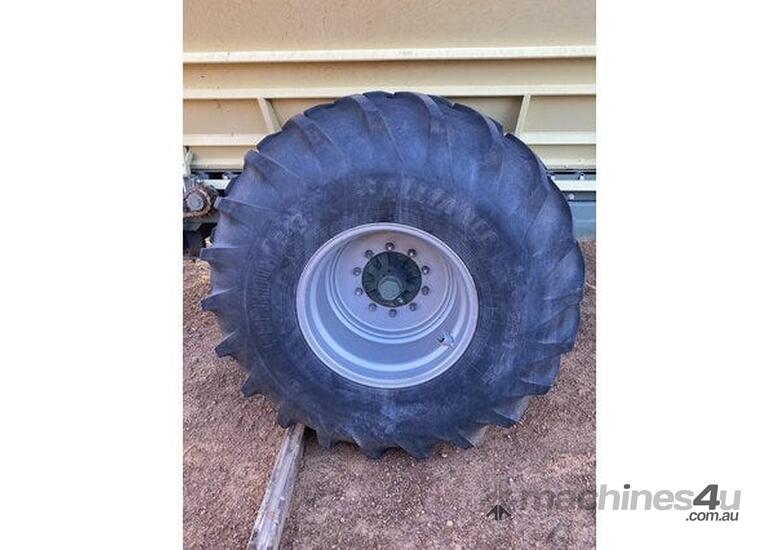caption Used 2018 Marshall 912T Multispreader