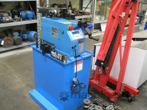 caption SHAW - TB60 Tube and Pipe Bender with Pipe and Tube Formers