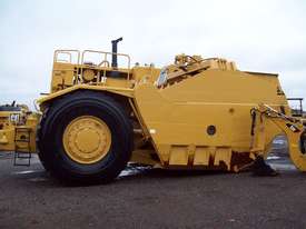 Caterpillar 657G Auger Scraper - picture0' - Click to enlarge